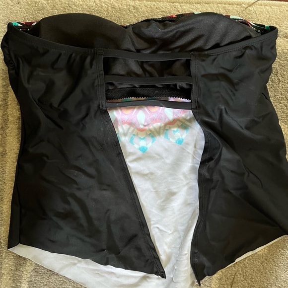 3/$12 Mossimo Aztec Print Tankini Top - Picture 2 of 3